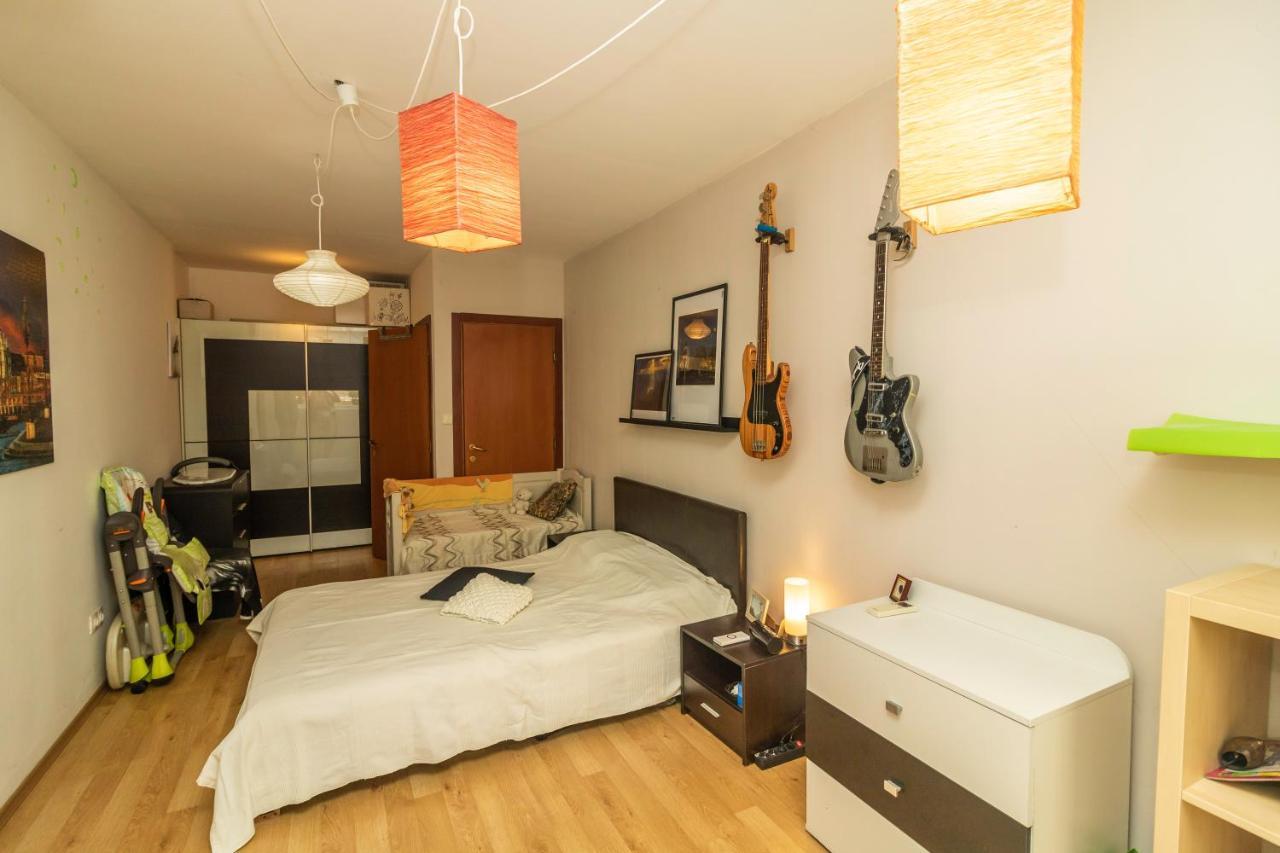 Tsar Guitar Aprt / Metro Station Apartment Sofia Exterior foto
